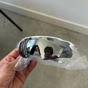 Oakley EV PATH Sunglasses